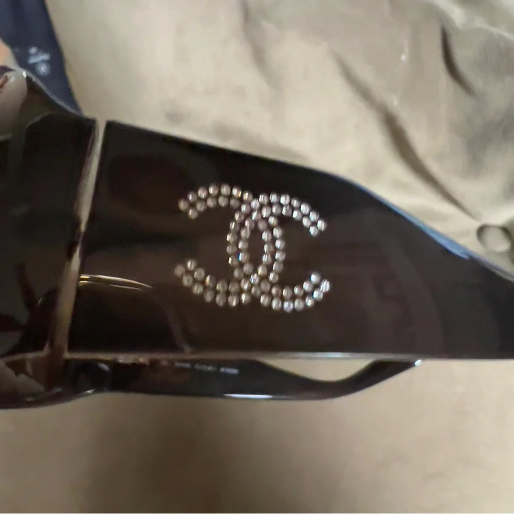 Chanel Sun Glasses 6008-B - Picture 4 of 8